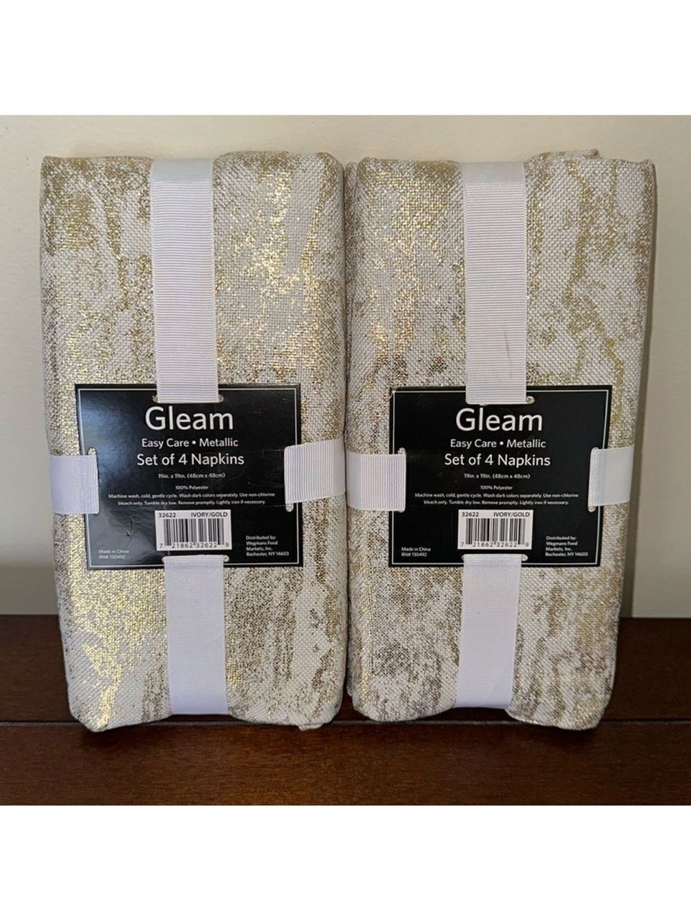 Wegmans Gleam Ivory Gold Metallic Holiday Set of 8 Napkins